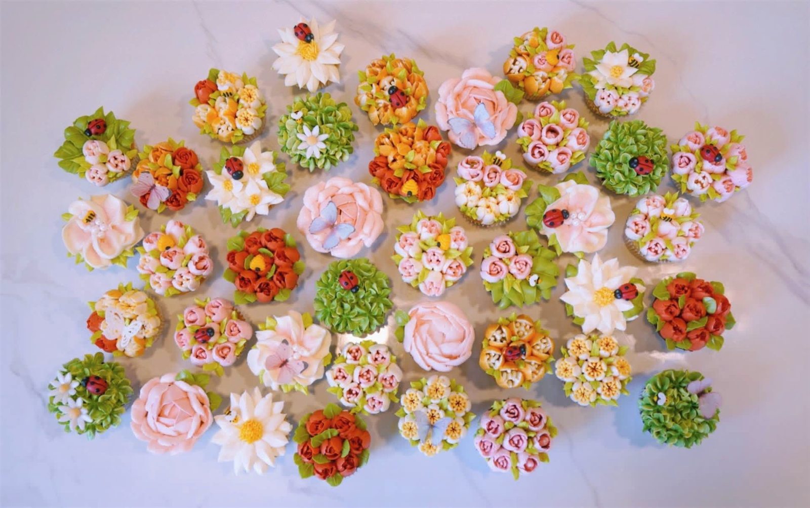Buttercream flower cupcakes